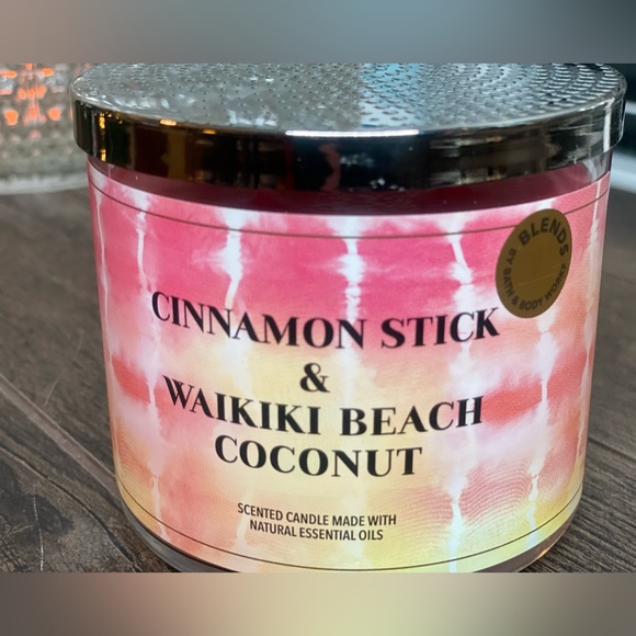 Bath & Body Works Cinnamon Stick & Waikiki Beach Coconut 3 Wick Candle RARE New - Picture 5 of 9